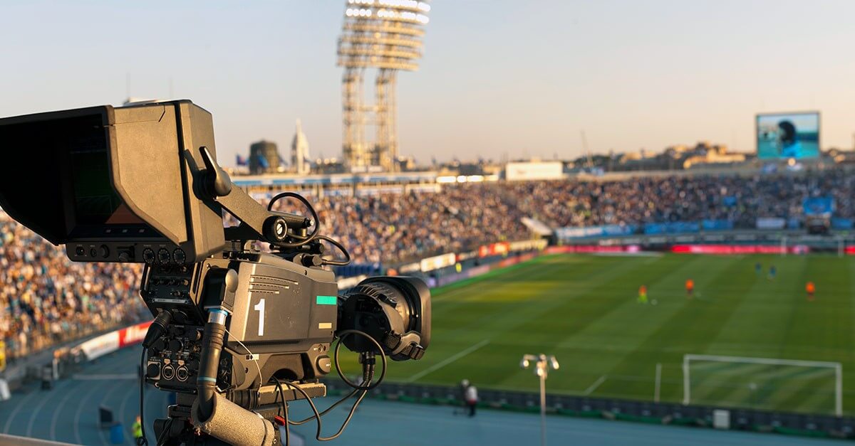 Tackling Live Broadcasting in the Cloud